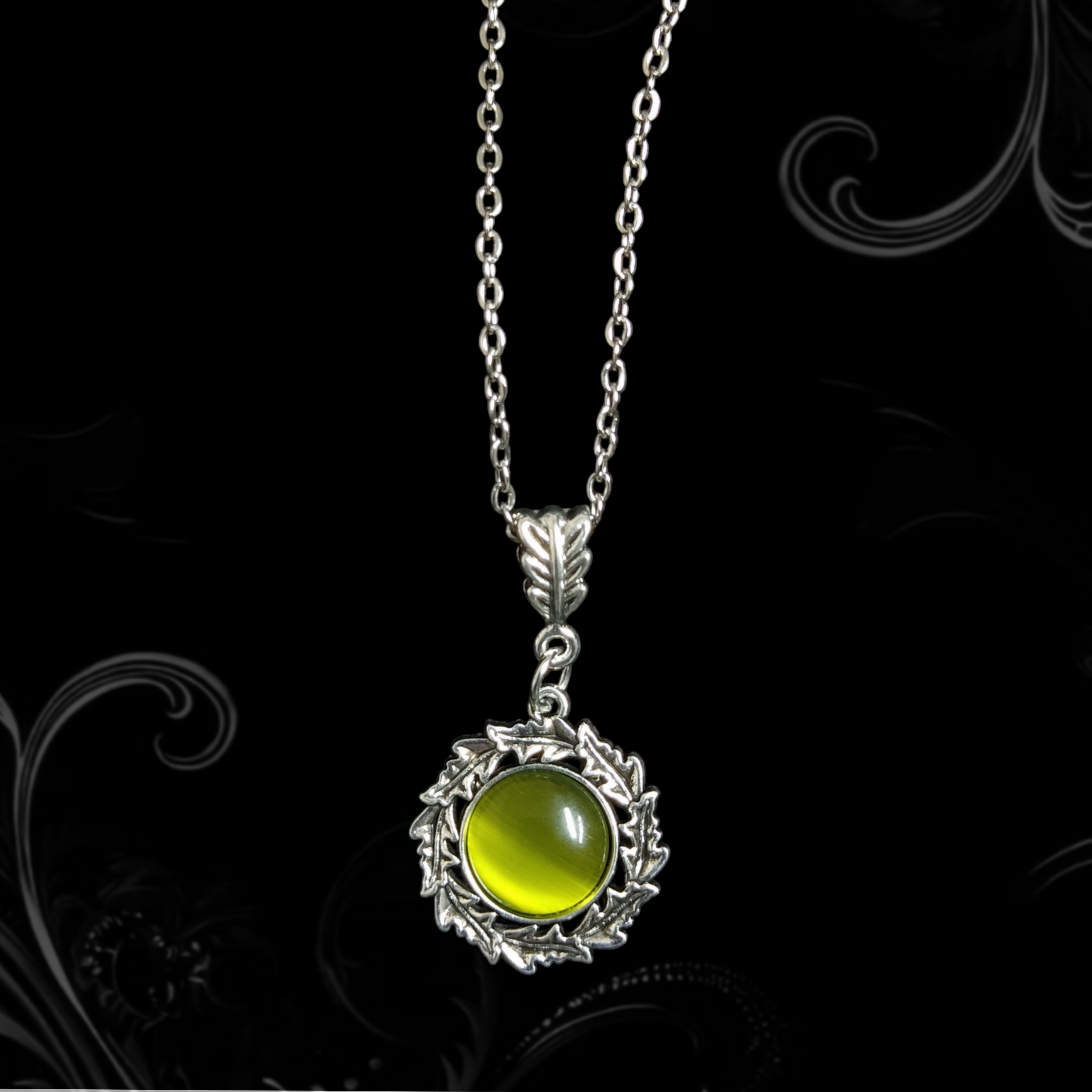 ཐི Verdant Necklace ཋྀ