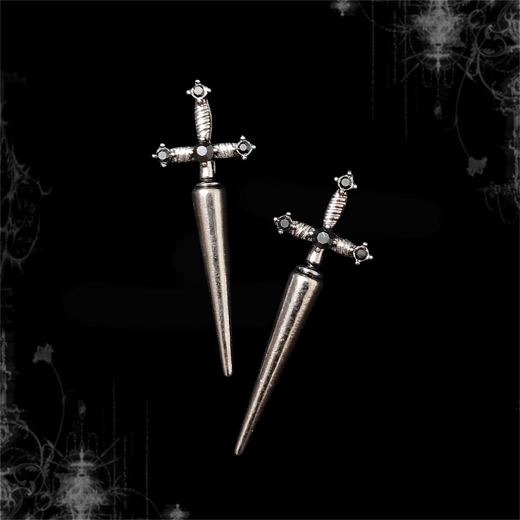 ཐི Sword Earrings ཋྀ