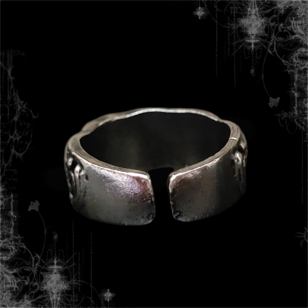 ཐི Floral Band Ring ཋྀ