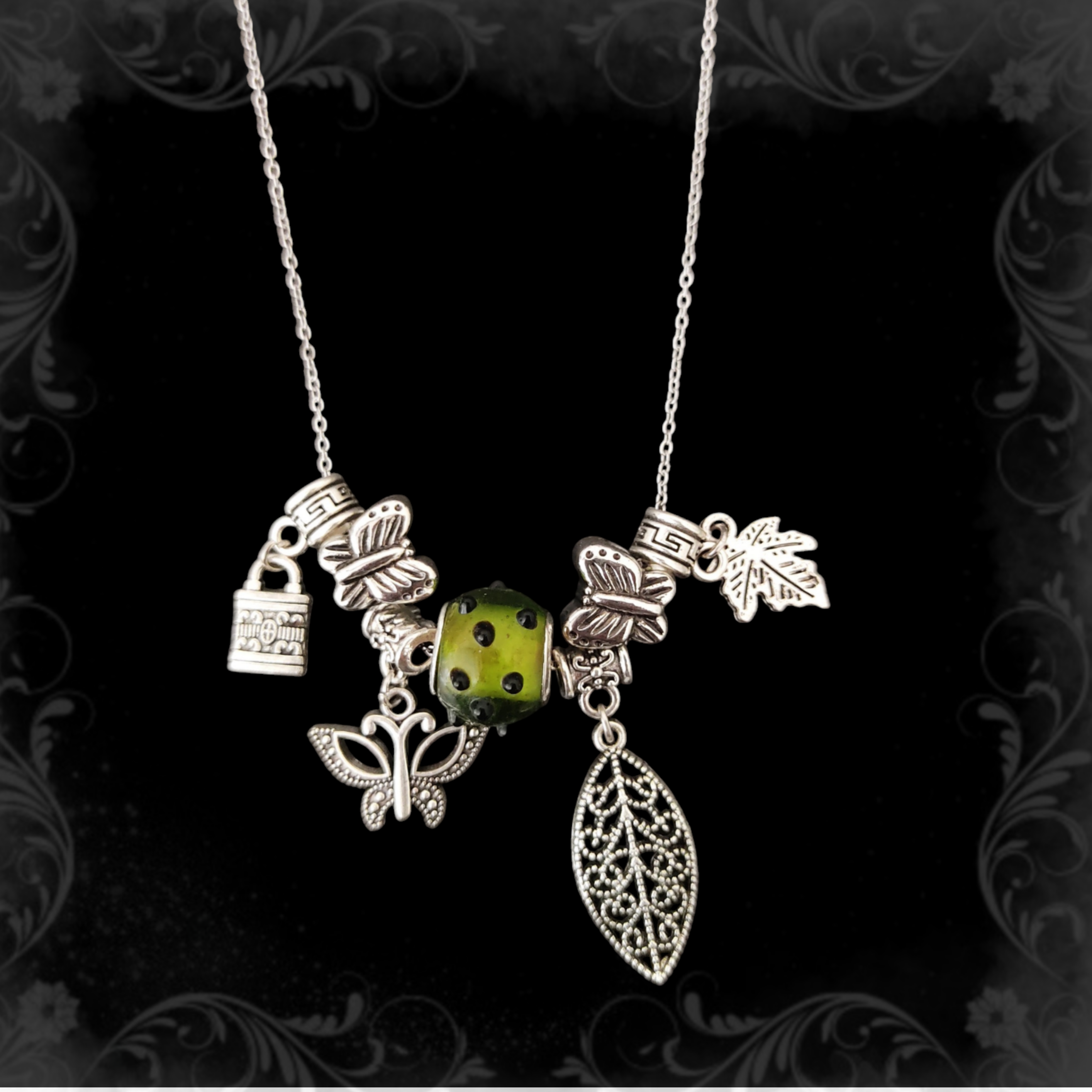 ·༻Mossflutter Necklace༺·