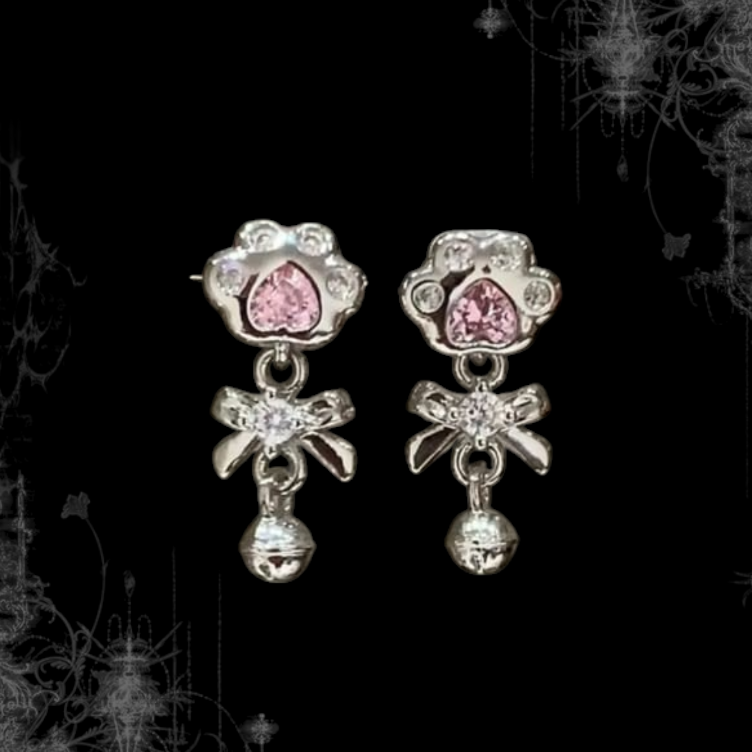 ཐི Pawbell Earrings ཋྀ