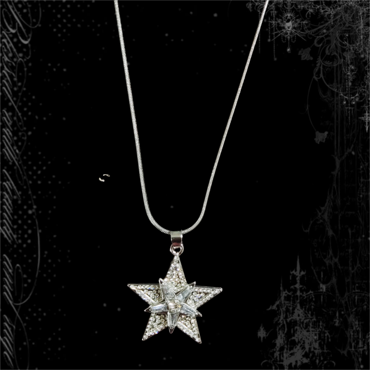 ཐི Stardust Three Layer Necklace ཋྀ