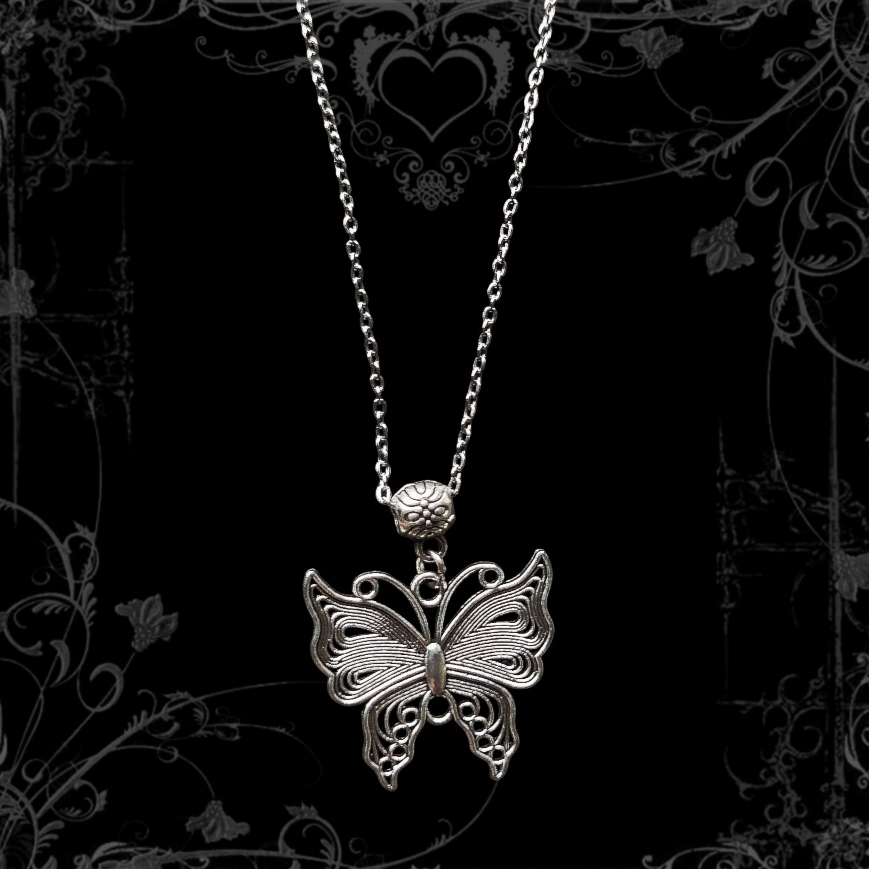 °⋆.ೃ Butterfly Necklace ࿔*:･