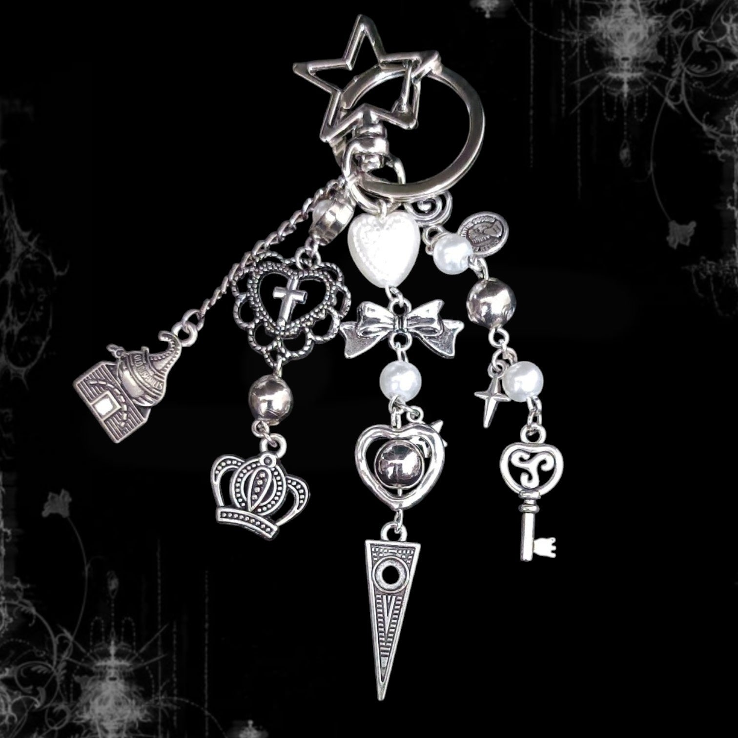 ཐི Moonheart Keychain ཋྀ