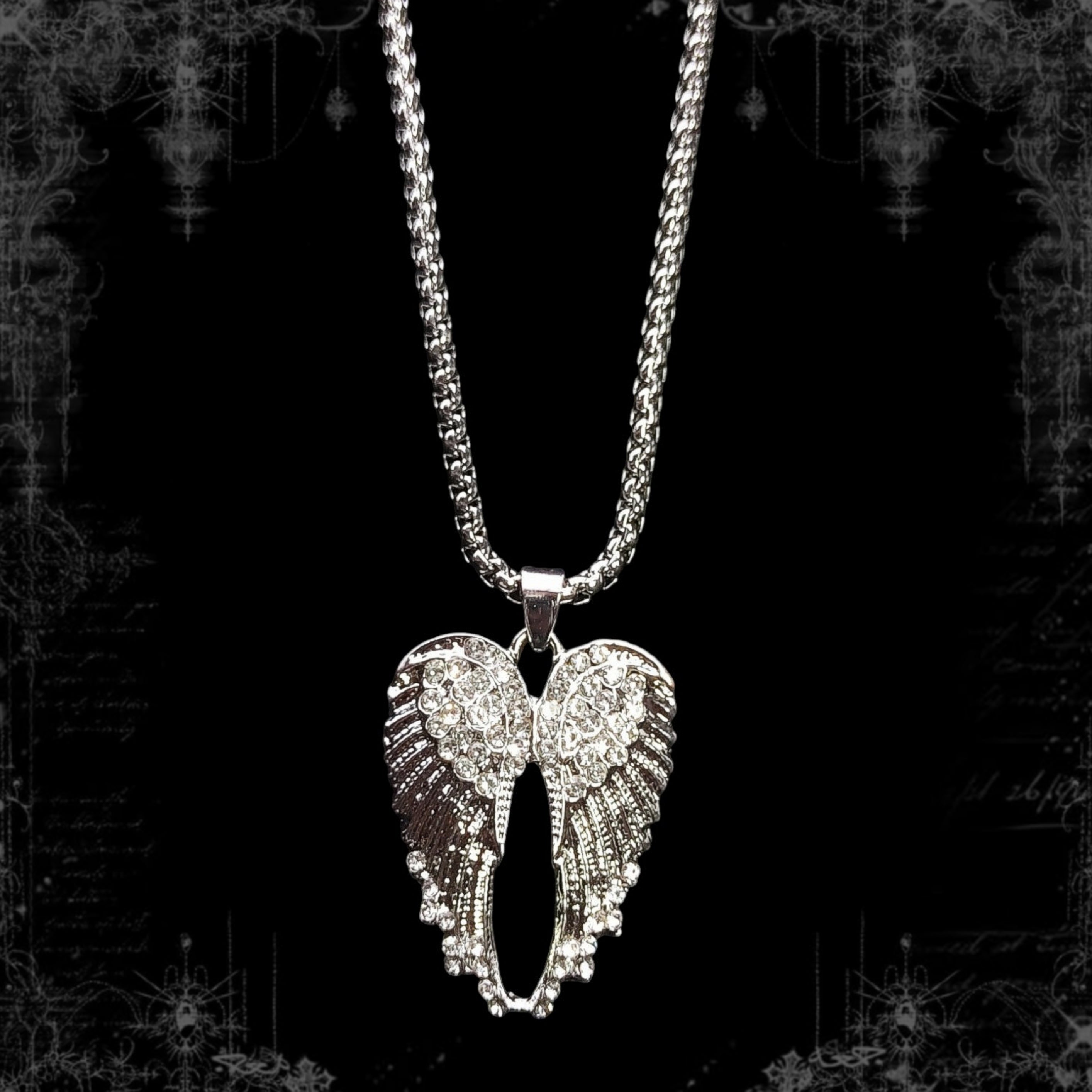 ཐི Stardust Wings Necklace ཋྀ