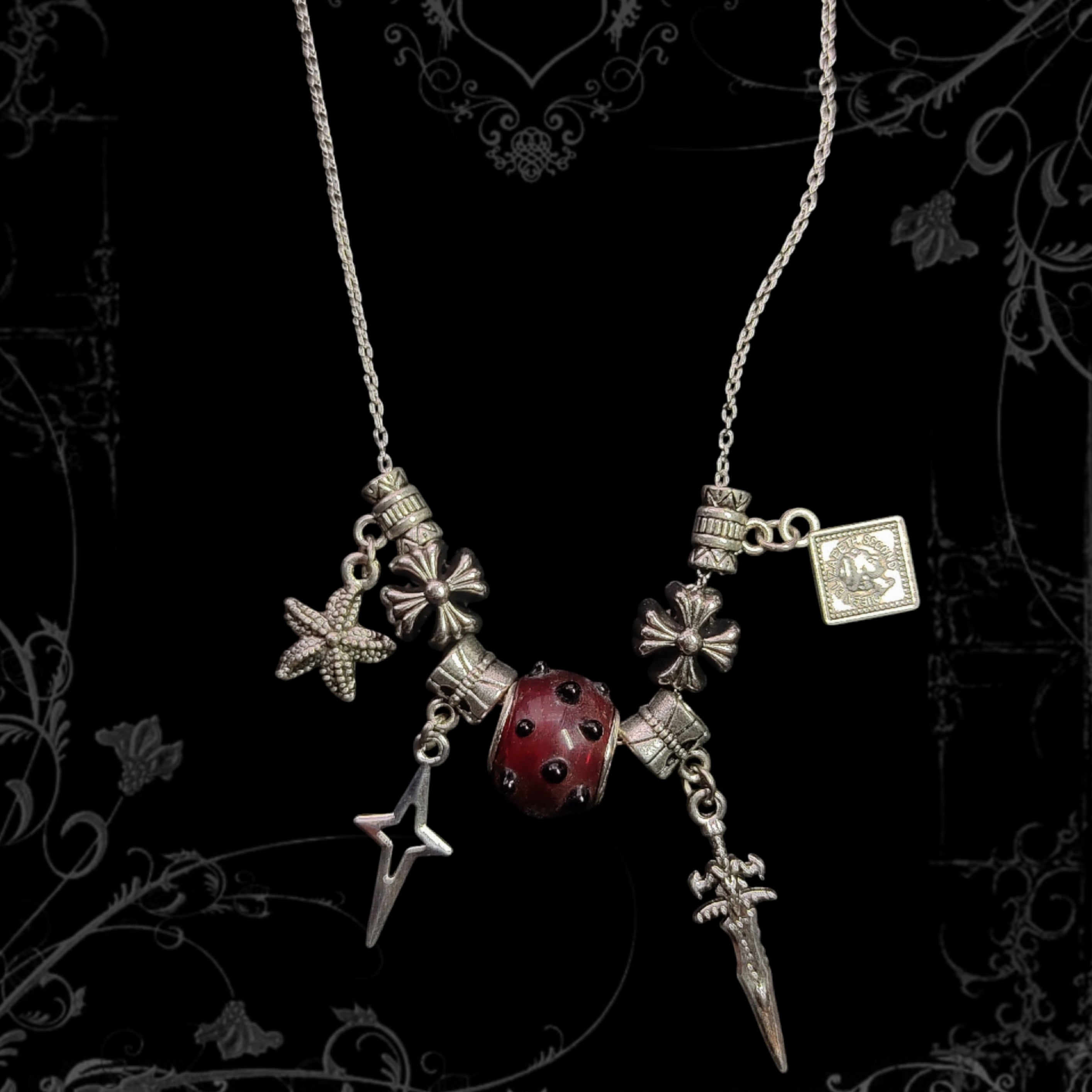 °⋆.ೃCrimson Necklace࿔*:･