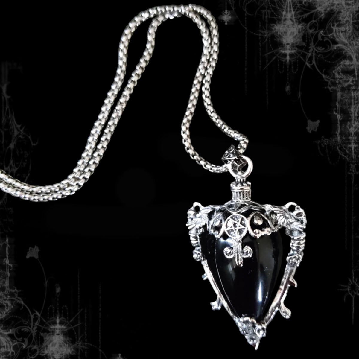 ཐི Obsidian Necklace ཋྀ