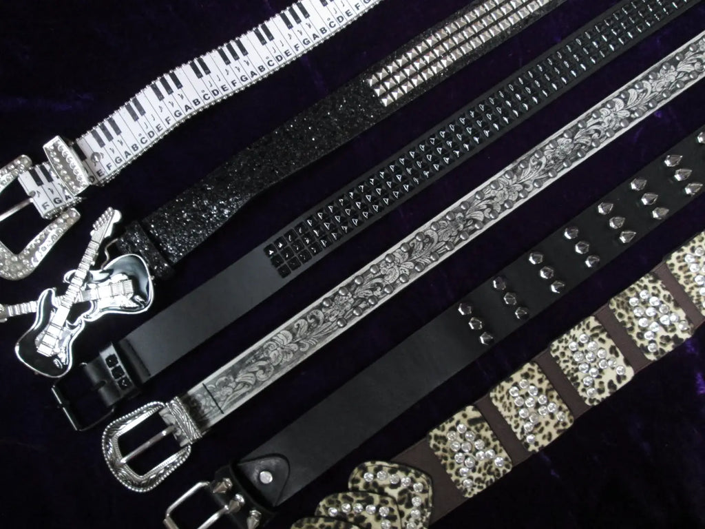 ཐི Outlaw Belt ཋྀ