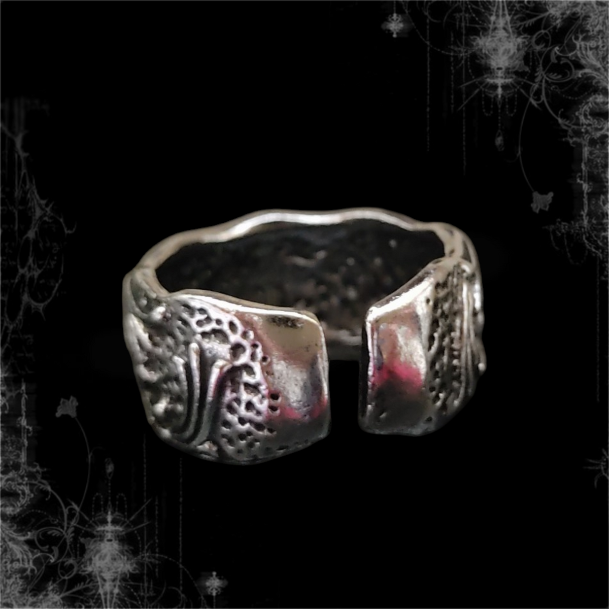 ཐི Gothic Floral Ring ཋྀ