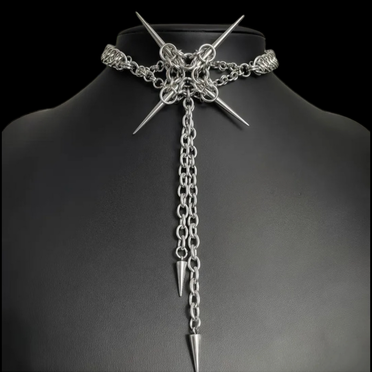 ཐི Spikefall Necklace ཋྀ