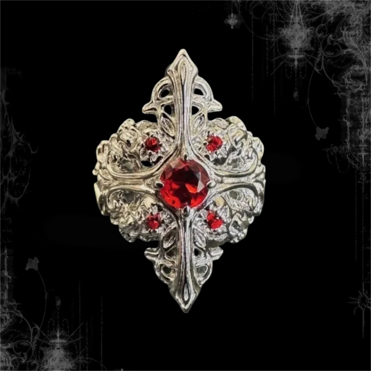 ཐི Blood Crown Ring ཋྀ