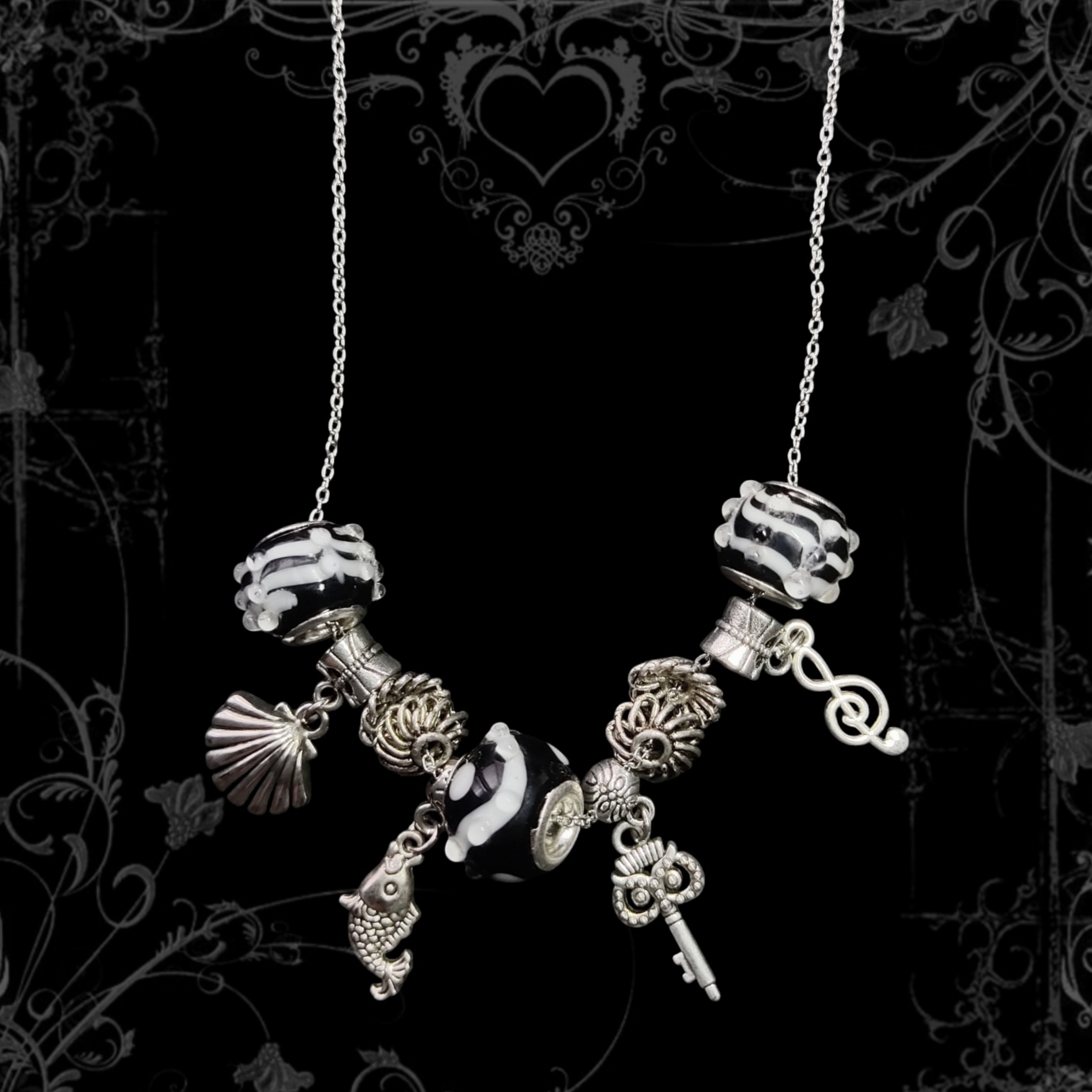 ⋆.ೃNoir Necklace࿔*:･
