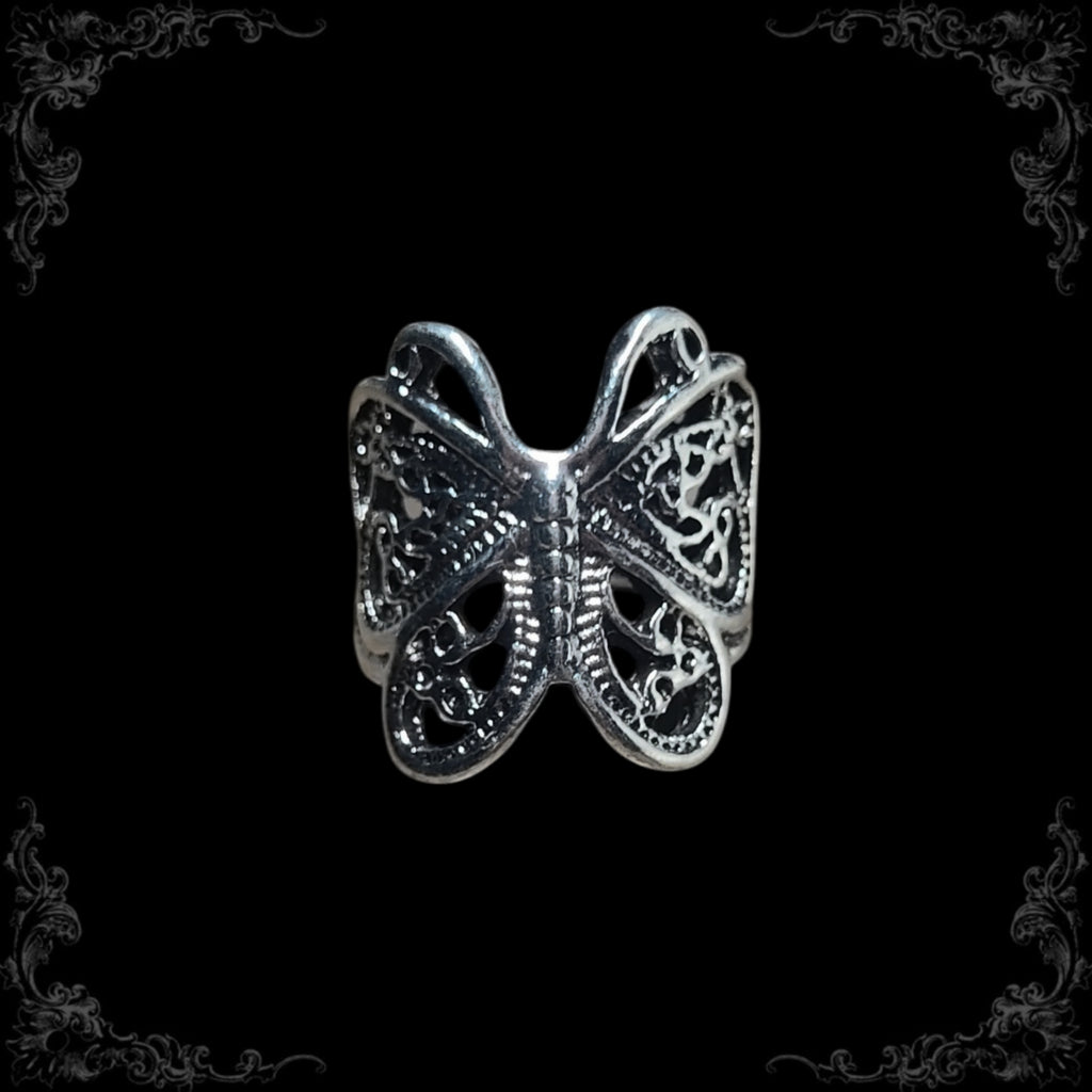˚˖𓍢ִ໋Butterfly Ring ⋆.°