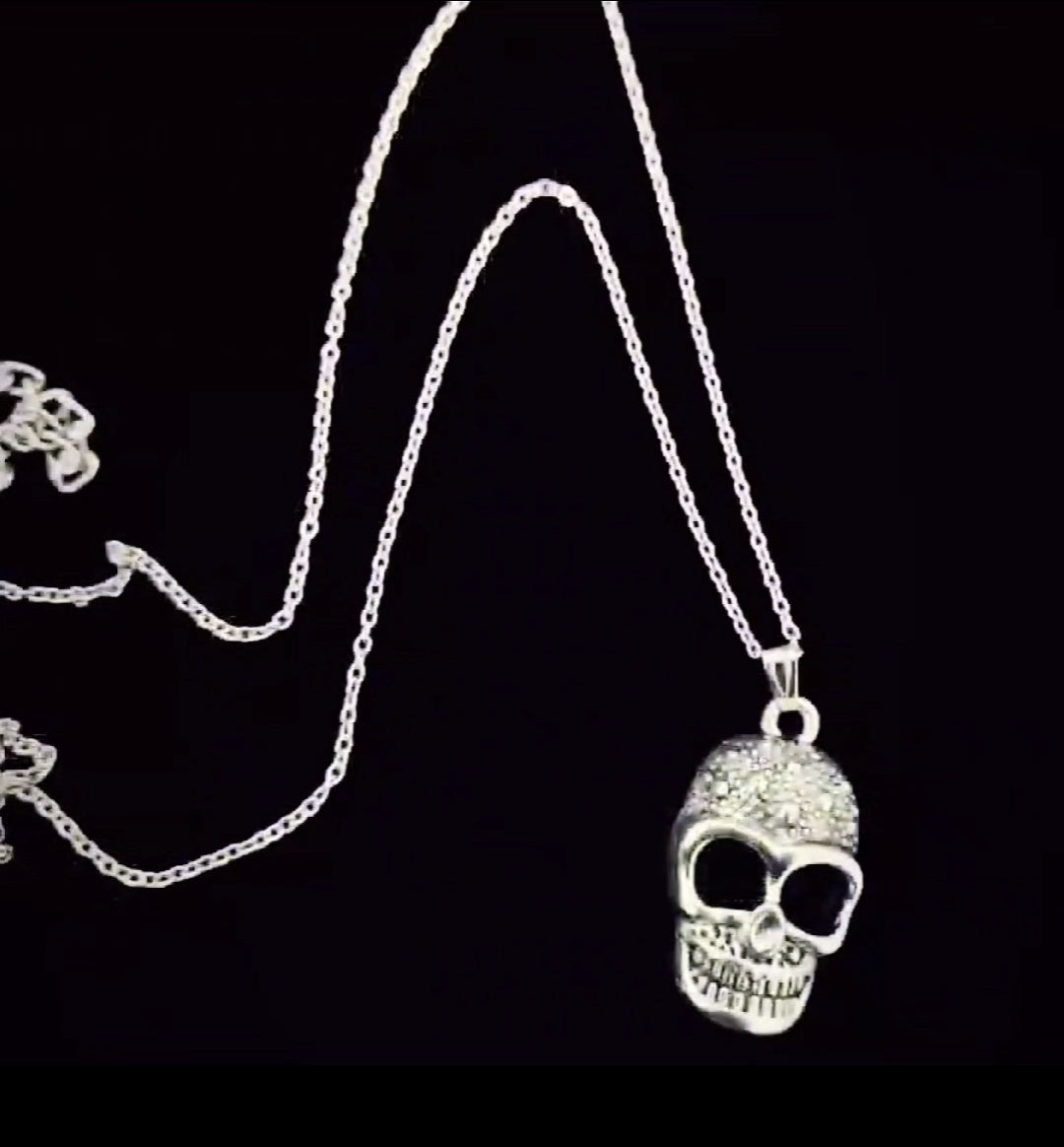·༻Skull Necklace༺·